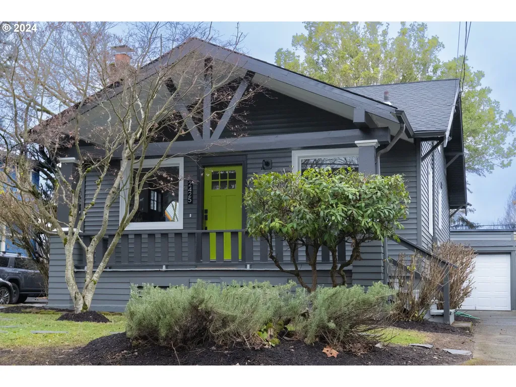 2425 Se 62nd Avenue Portland OR 97206