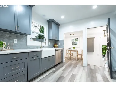 2425 Se 62nd Avenue Portland OR 97206
