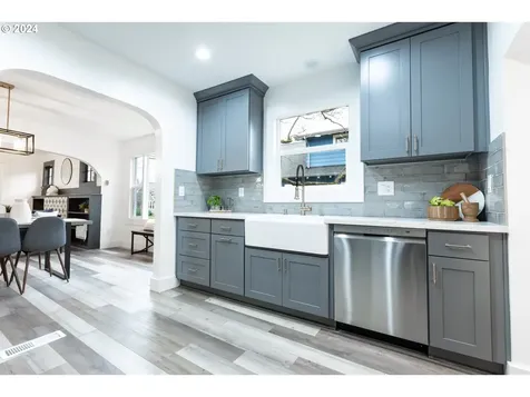 2425 Se 62nd Avenue Portland OR 97206