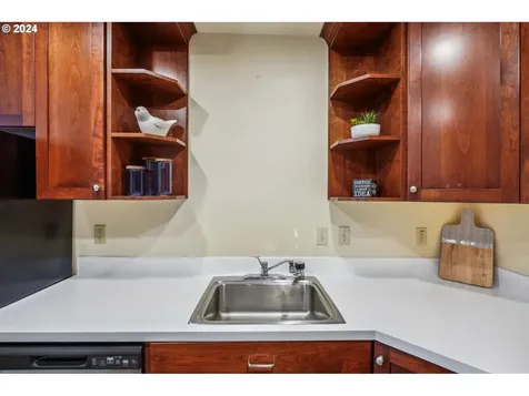 5815 SE Tolman Street Portland OR 97206