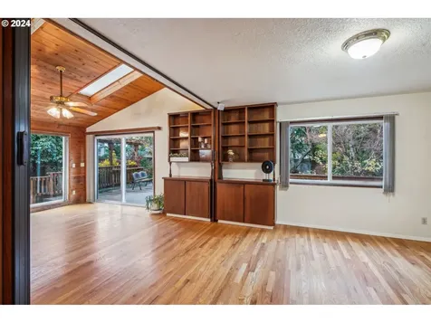 5815 SE Tolman Street Portland OR 97206