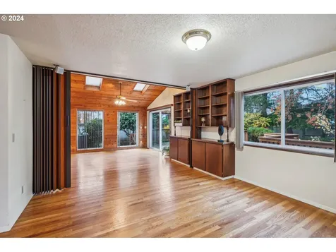 5815 SE Tolman Street Portland OR 97206