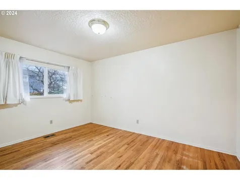 5815 SE Tolman Street Portland OR 97206