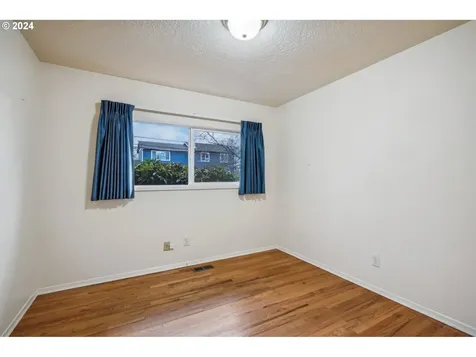 5815 SE Tolman Street Portland OR 97206