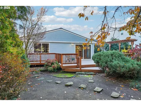 5815 SE Tolman Street Portland OR 97206