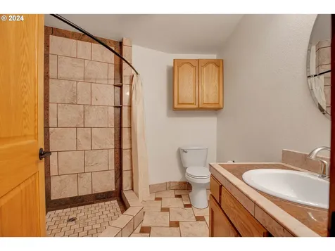 221 SE 214th Avenue Gresham OR 97030