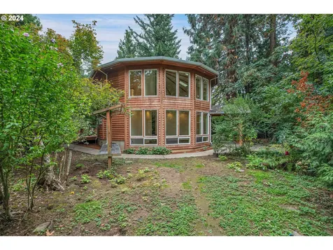 221 SE 214th Avenue Gresham OR 97030