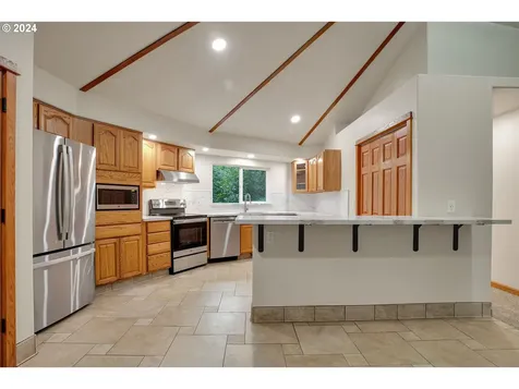 221 SE 214th Avenue Gresham OR 97030
