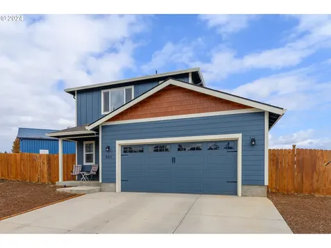 301 NW Hope Court Willamina OR 97396