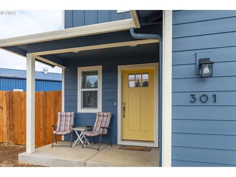 301 NW Hope Court Willamina OR 97396