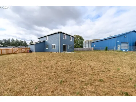301 NW Hope Court Willamina OR 97396