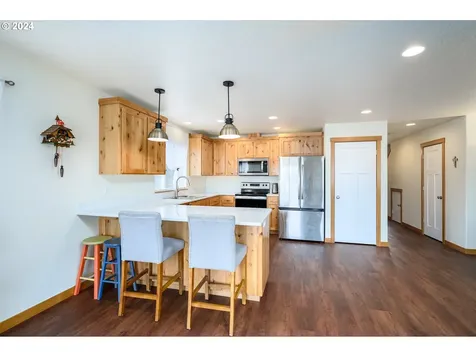301 NW Hope Court Willamina OR 97396