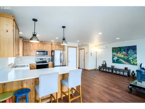 301 NW Hope Court Willamina OR 97396