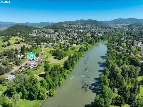 999 NW Broadway Street Roseburg OR 97471