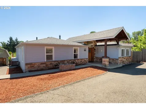 999 NW Broadway Street Roseburg OR 97471
