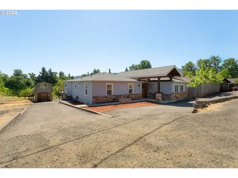 999 NW Broadway Street Roseburg OR 97471