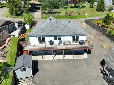 999 NW Broadway Street Roseburg OR 97471