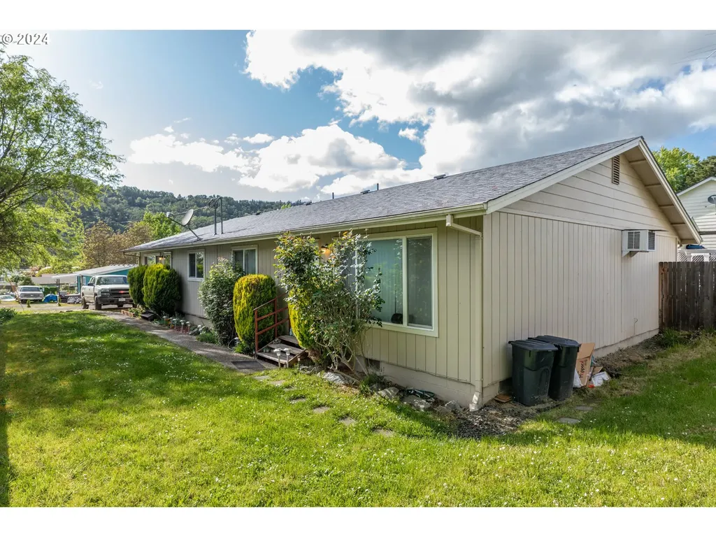 240 Currier Avenue Roseburg OR 97470