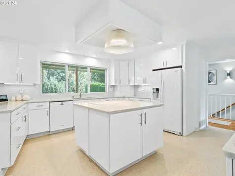102 Sunset Lane Longview WA 98632
