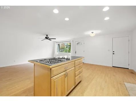 6043 SE Tenino Street Portland OR 97206