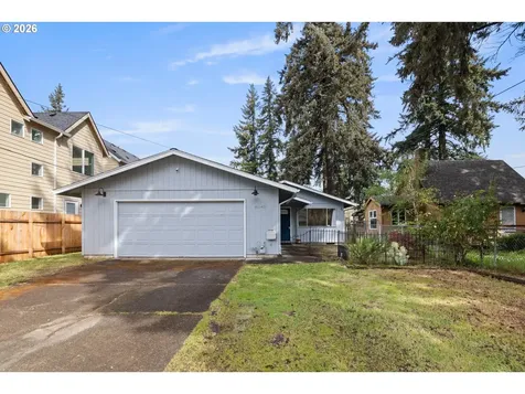 6043 SE Tenino Street Portland OR 97206
