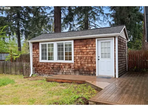6043 SE Tenino Street Portland OR 97206