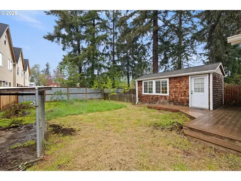 6043 SE Tenino Street Portland OR 97206