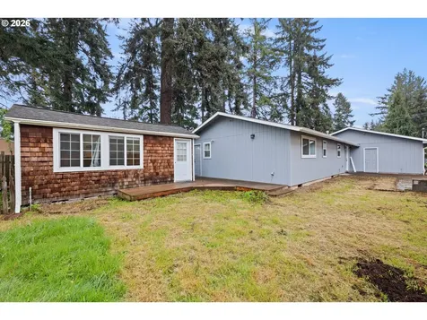 6043 SE Tenino Street Portland OR 97206