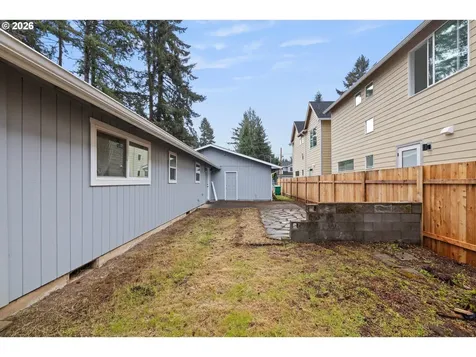 6043 SE Tenino Street Portland OR 97206