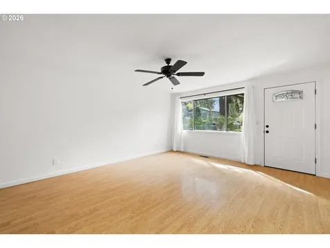6043 SE Tenino Street Portland OR 97206