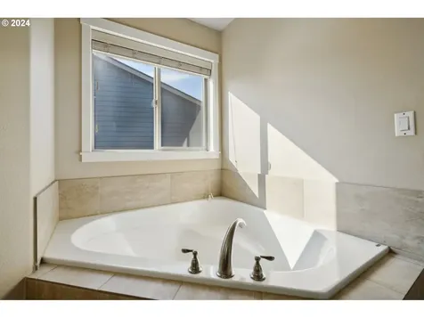 10708 NE 68th Avenue Vancouver WA 98686