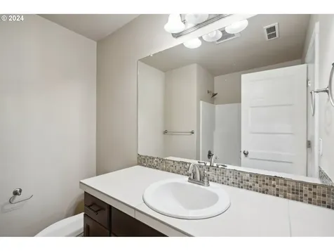 10708 NE 68th Avenue Vancouver WA 98686