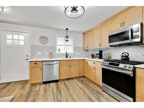 19570 Falcon Drive Oregon City OR 97045