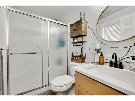 19570 Falcon Drive Oregon City OR 97045
