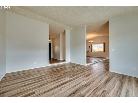 113 Manteca Drive Kelso WA 98626