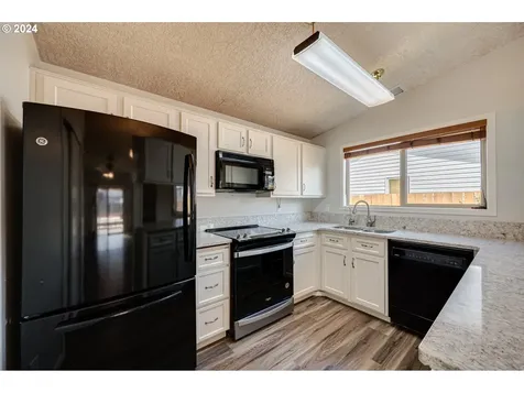 113 Manteca Drive Kelso WA 98626
