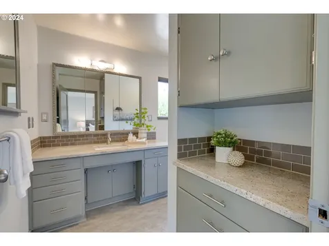 9926 Sw 59th Avenue Portland OR 97219