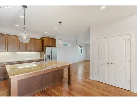 2106 N 6th Street Washougal WA 98671