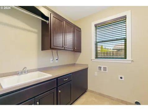 2106 N 6th Street Washougal WA 98671