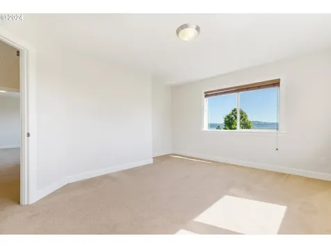 2106 N 6th Street Washougal WA 98671