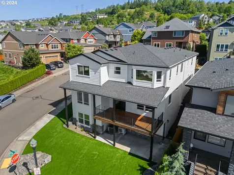 2106 N 6th Street Washougal WA 98671