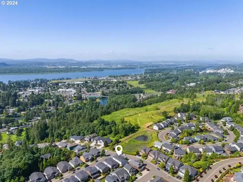 2106 N 6th Street Washougal WA 98671