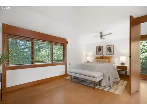 3901 SW Hamilton Street Portland OR 97221