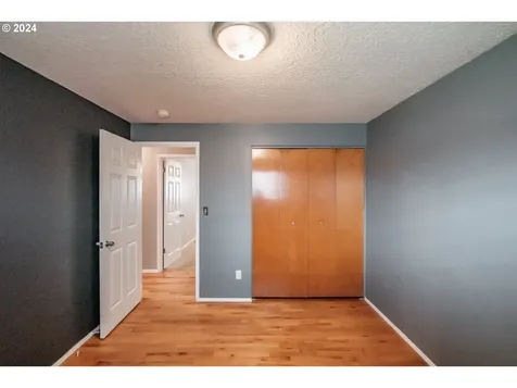 1565 Astor Way Woodburn OR 97071