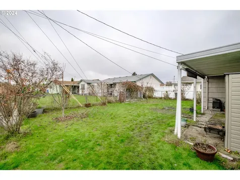 1565 Astor Way Woodburn OR 97071