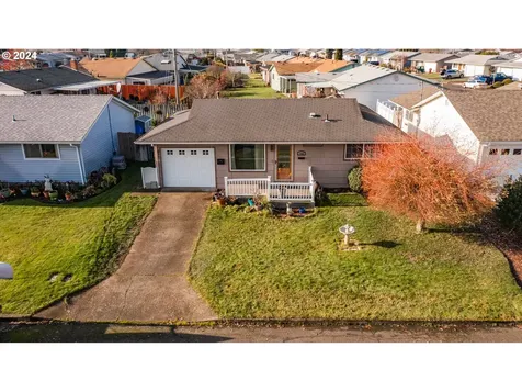 1565 Astor Way Woodburn OR 97071