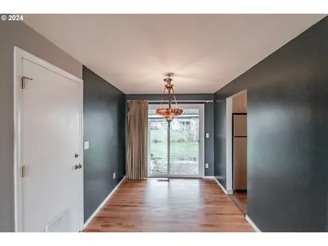 1565 Astor Way Woodburn OR 97071