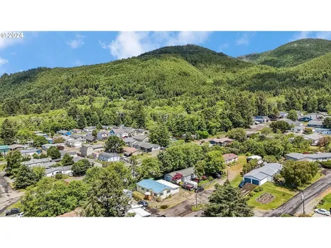 1056 Charlotte Court Rockaway Beach OR 97136