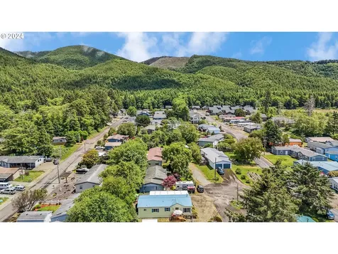 1056 Charlotte Court Rockaway Beach OR 97136
