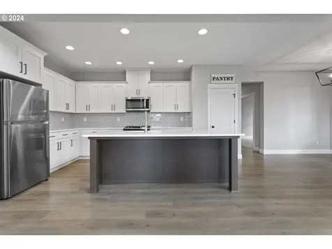14140 Quail Court Oregon City OR 97045